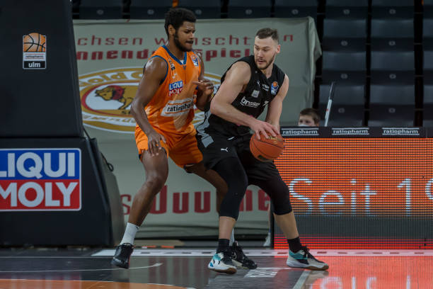 击败昔日的 击败昔日的