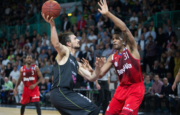 联赛的激烈 联赛的激烈