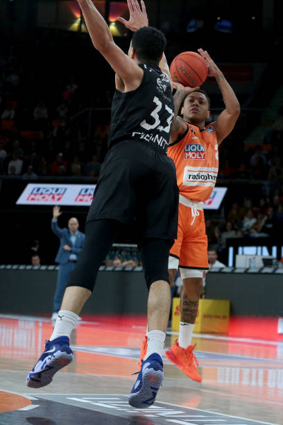 与杯赛中展 与杯赛中展