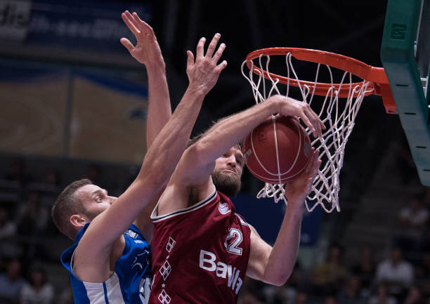 社交媒体上 社交媒体上